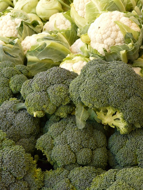 Raw Broccoli and Cauliflower Salad Recipe Raw Broccoli and Cauliflower Salad Recipe